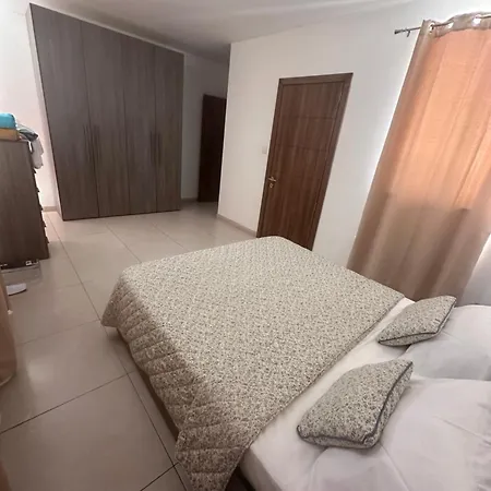 דירה Beautiful Penthouse St Julian's