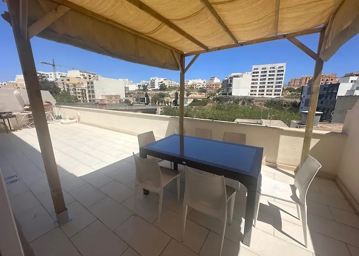 Apartment Beautiful Penthouse St Julian's San Ġiljan