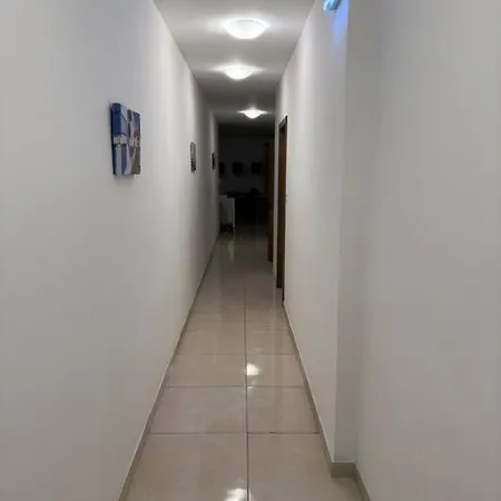 Beautiful Penthouse St Julian's Апартаменты Сент Джулианс