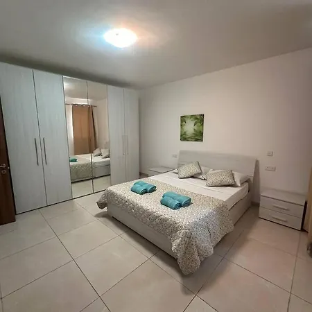 Beautiful Penthouse St Julian's * Сент Джулианс